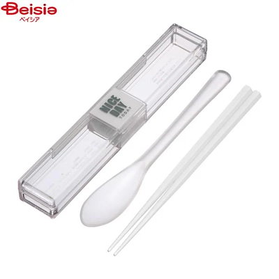 他サイト： レジャー用品 岩崎工業 とっても強いケース＆スプーン ホワイト 18cm H-600WH(1セット)×1個の商品画像