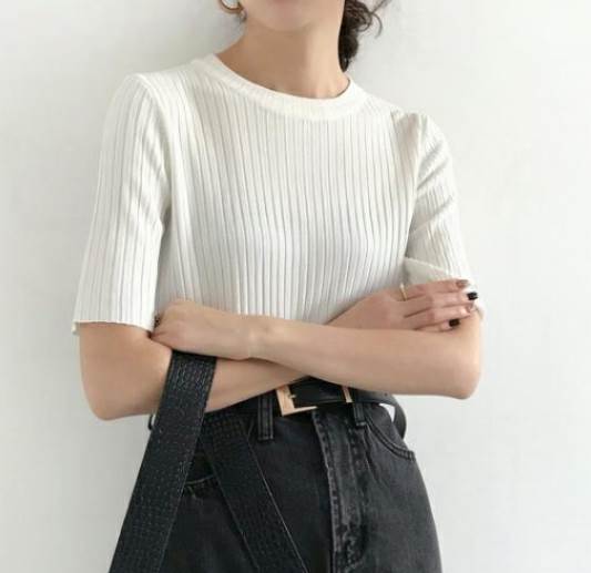 トップス Tシャツ カットソー 白トップス 袖あり 半袖 五分袖 ラウンドネック スリム 細身 ストレート リブ 大人可愛い きれいめ シンプル カジュアル 大人 スポーティー クール モ