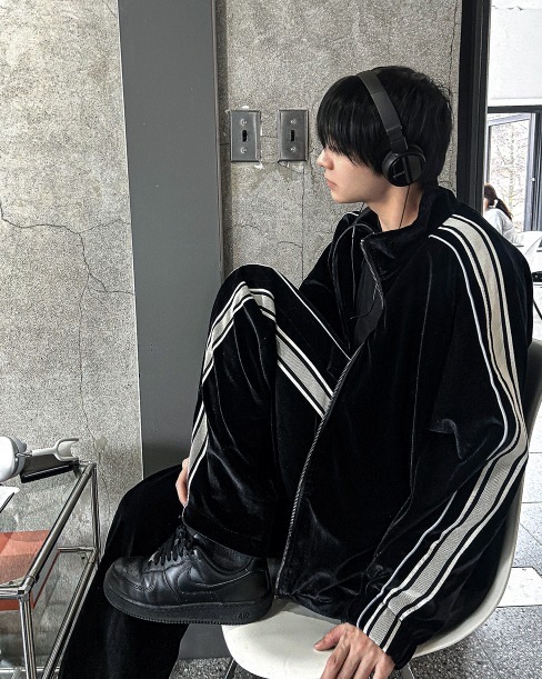 [COSYHARU公式]Track Ferundy Velvet Belloa Tape Pants