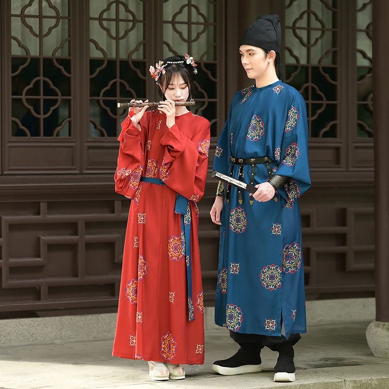 漢服ラウンドネックローブカップルスタイル騎士道青年cp服男性と女性キャットウォーク写真服印刷欠落股ローブ