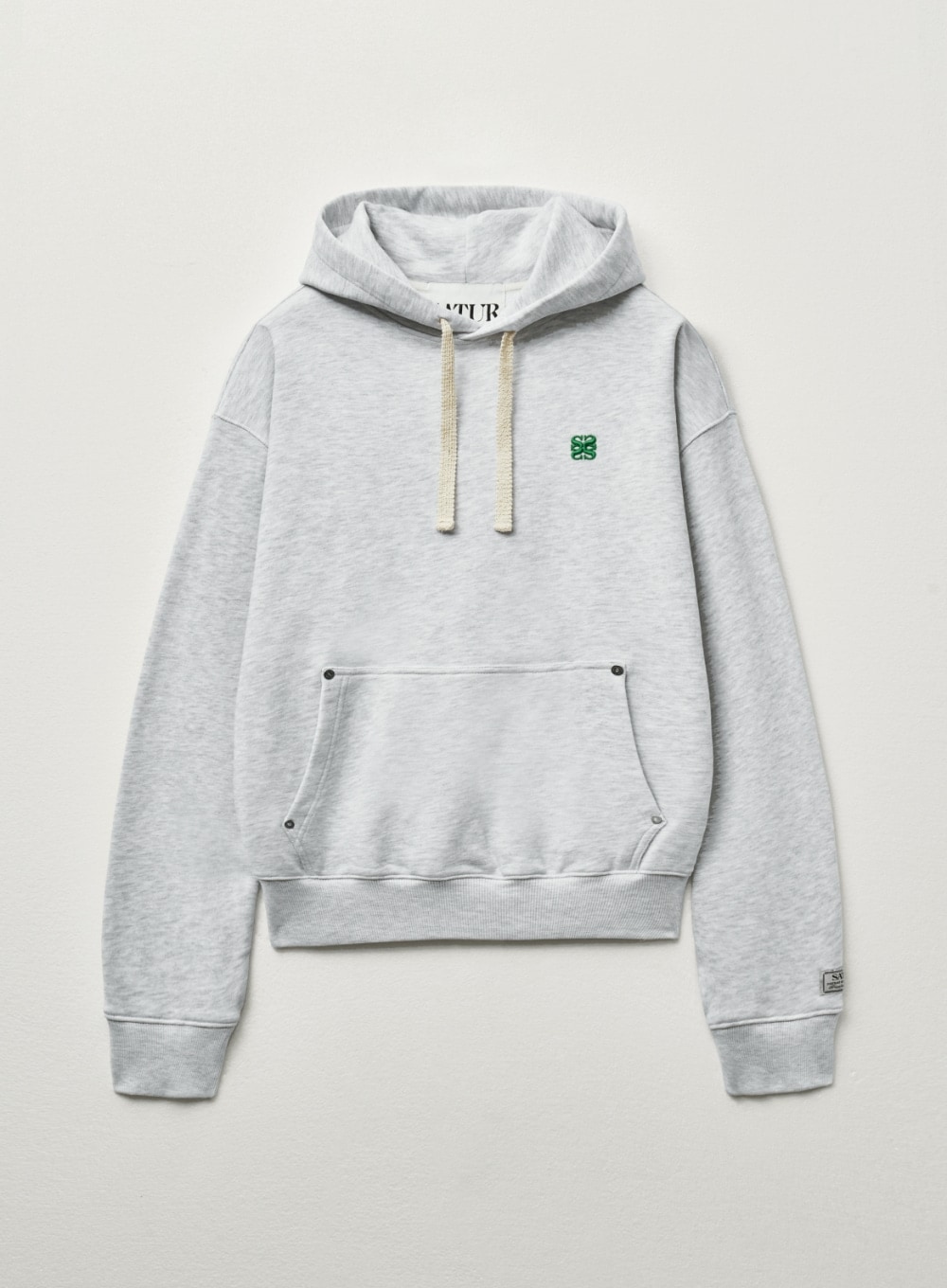SATUR【SATUR】 CLASSIC SMALL LOGO RIVET HOODIE : MELANGE WHITE SATUR【SATUR】 CLASSIC SMALL LOGO RIVET HOODIE : MELANGE WHITE