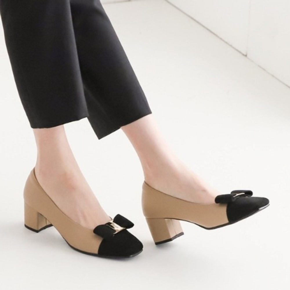 (Ninaspari) 韓国製黒いつま先リボンをあしらった5cmローファー