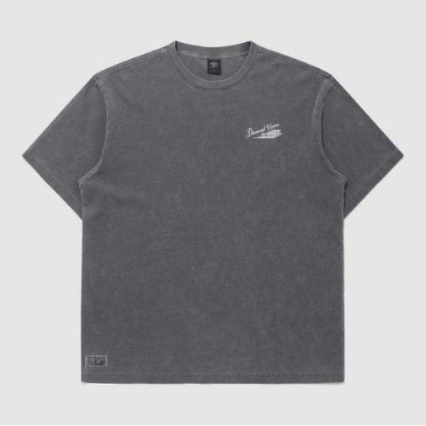 半袖Tシャツ JQS UQ121CRS11-DCH ウェイファインダー ガーメントダイ レタリング 半袖Tシャツ DARK CHARCOAL