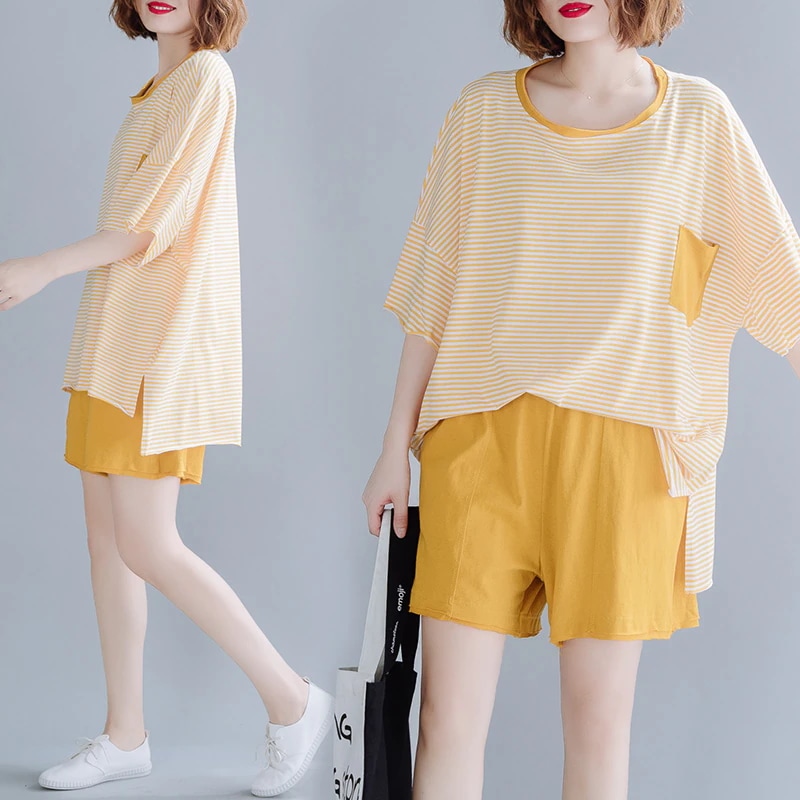 大きいサイズの涼しく楽ちんセットアップ夏ゆるい文芸縞半袖tシャツ上着5分半ズボンカジュアル2点セット