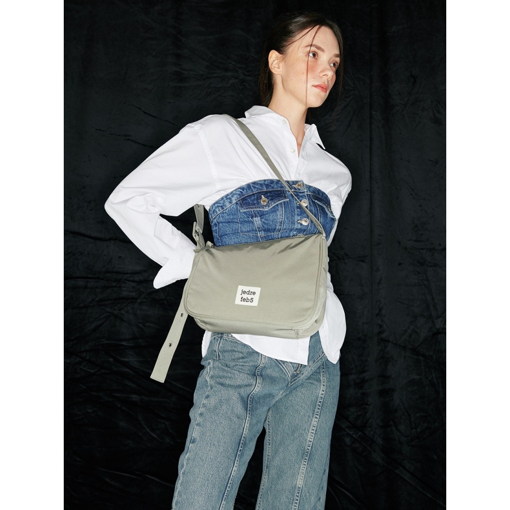 JEDREFEB5 斜めがけミディアムショルダーバッグ カーキ