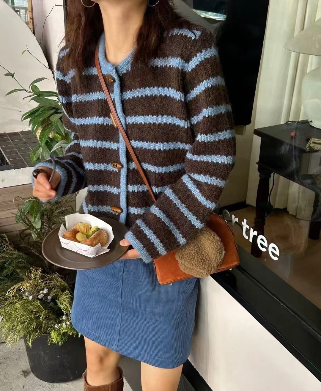 2025 新モデル 韓国風 ホーンボタン 加厚拡大（アップサイズ＆増厚） カーディガン ストライプ ニット 丸首 カラーブロック