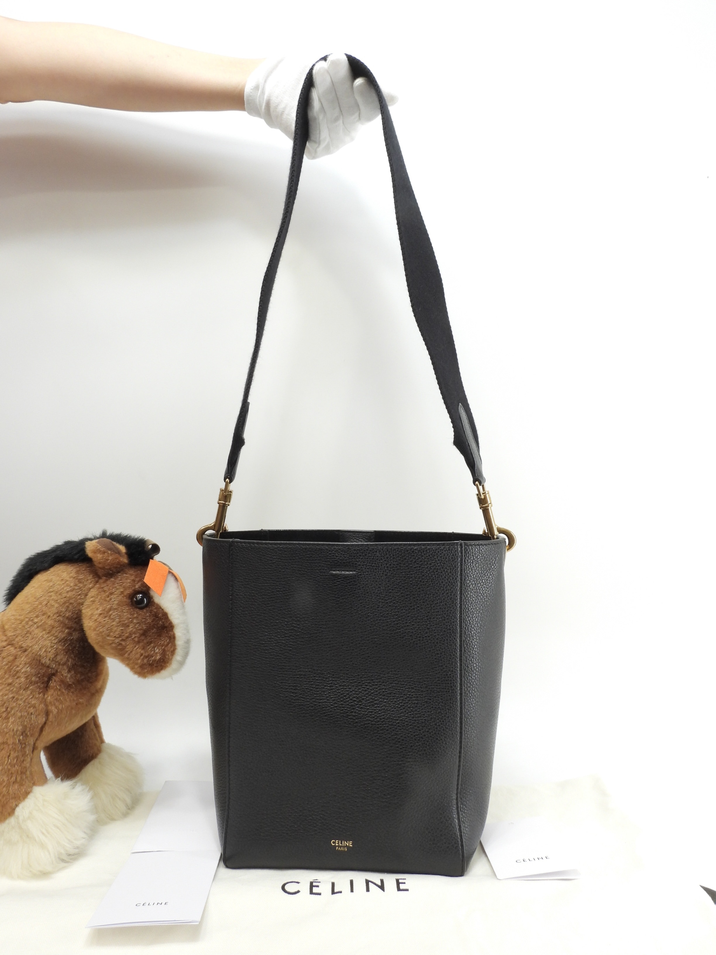 サングルバケット スモール レザー黒 セミショルダー ホーボーバッグ 美品@ 28