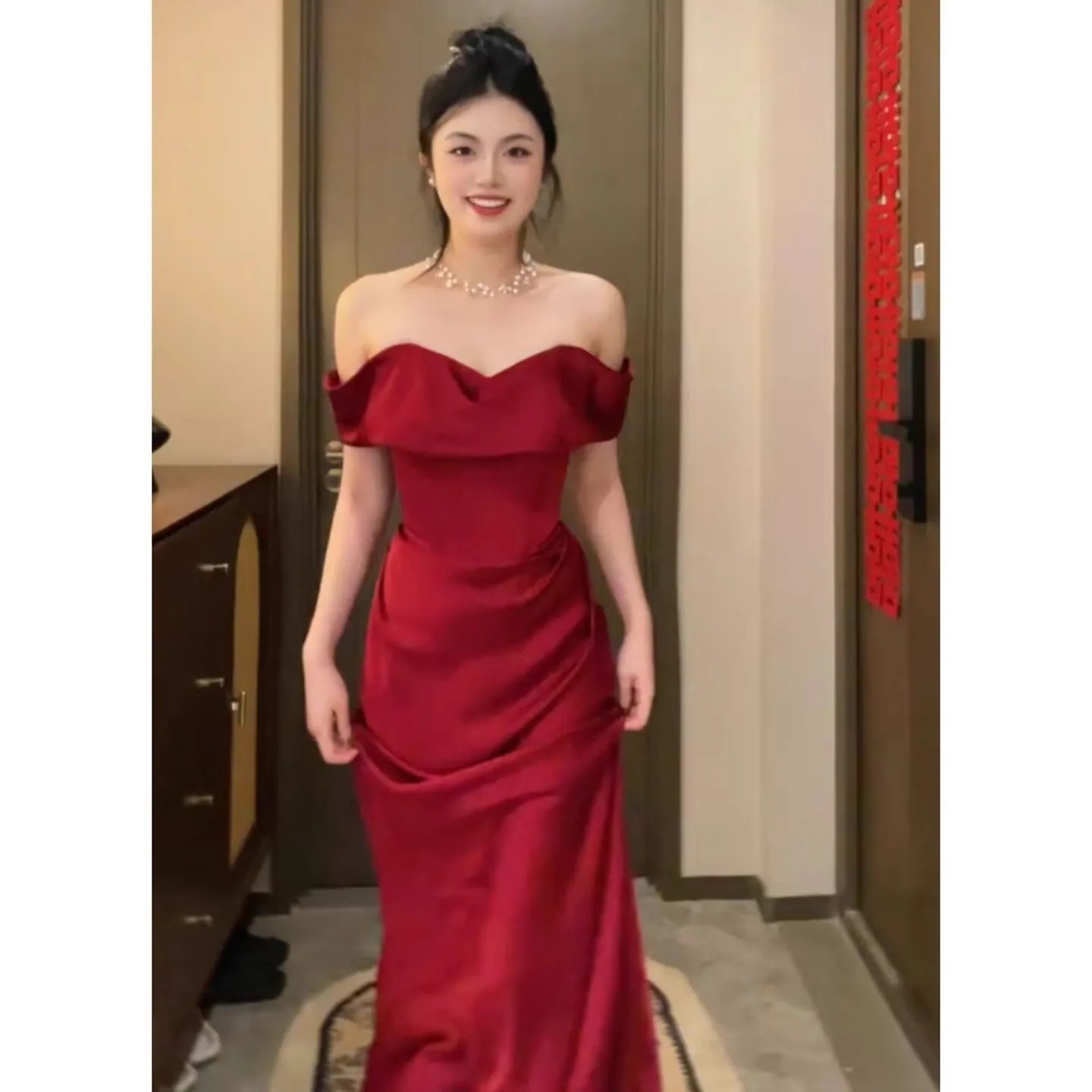 結婚式ワンピース 着痩せ 結婚式ワンピース お呼ばれ お呼ばれワンピース 結婚式ワンピース 結婚式 ワンピース ワンショルダーウェディングトーストドレス花嫁婚約ドレスライトニッチサテンレッドフィッシュ