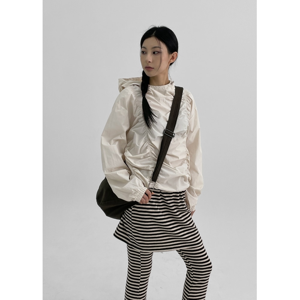 ブラックアップ [ニュースプリング] [製] NATINI シャーリングナイロンパーカー