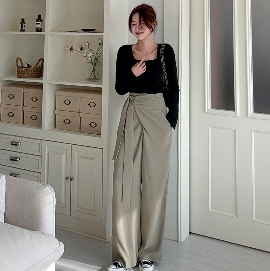 ドレープワイドパンツ アシンメトリー サイドリボン ベージュ 黒 ブラック 韓国 レディース オルチャン ストレートパンツ ボトムス パンツ リボン ウエストマーク ハイウエスト かわいい 4,811円