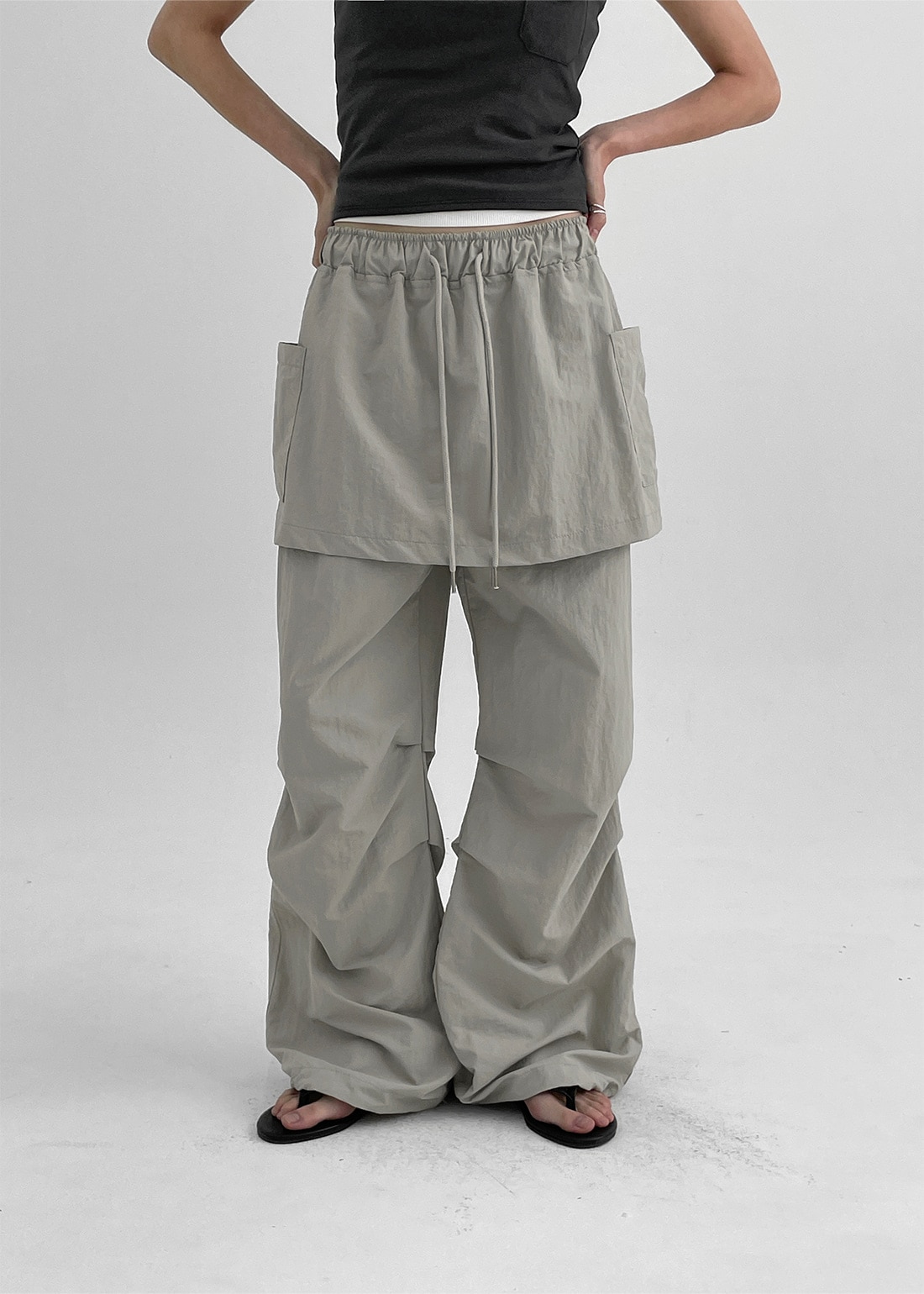 ララックナイロンツーウェイスカートパンツ