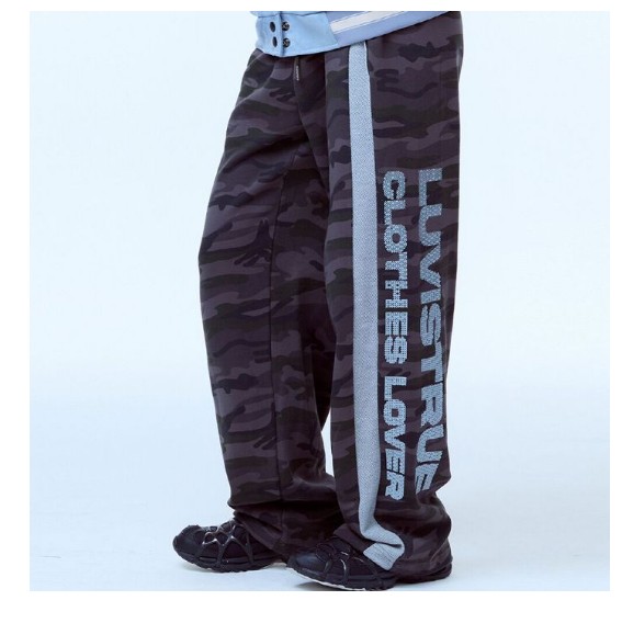 【LUV IS TRUE】[aespa ウィンター着用] BASIC COLOR SCHEME PANTS : CAMO