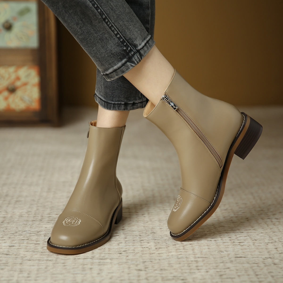 281-3 厚底ショートブーツ レディース 2022 ブラック チェルシーブーツ ミッドヒール