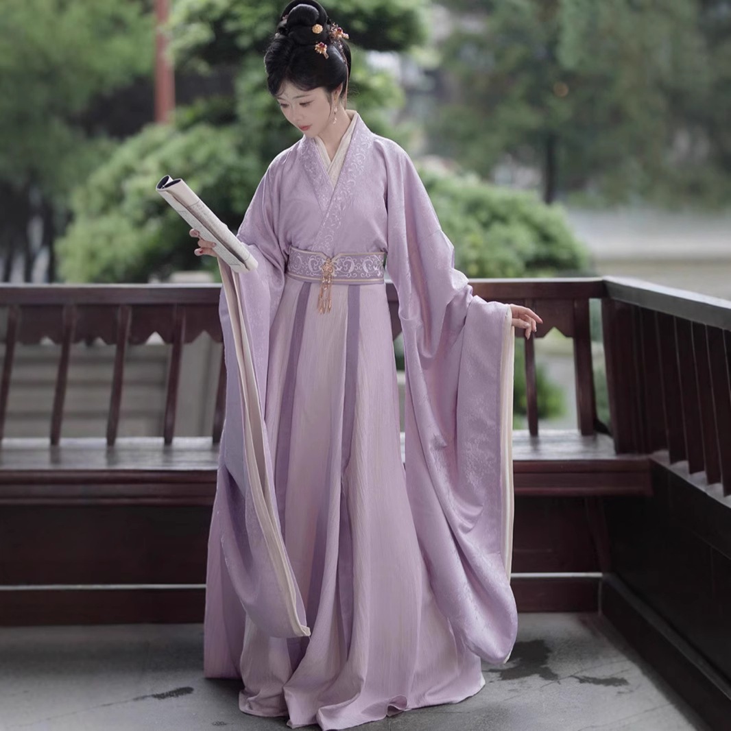 【王記】2025魏晋漢服女性秋冬刺繍トップス二重ケープと毛皮の襟古代風の衣装 5,717円