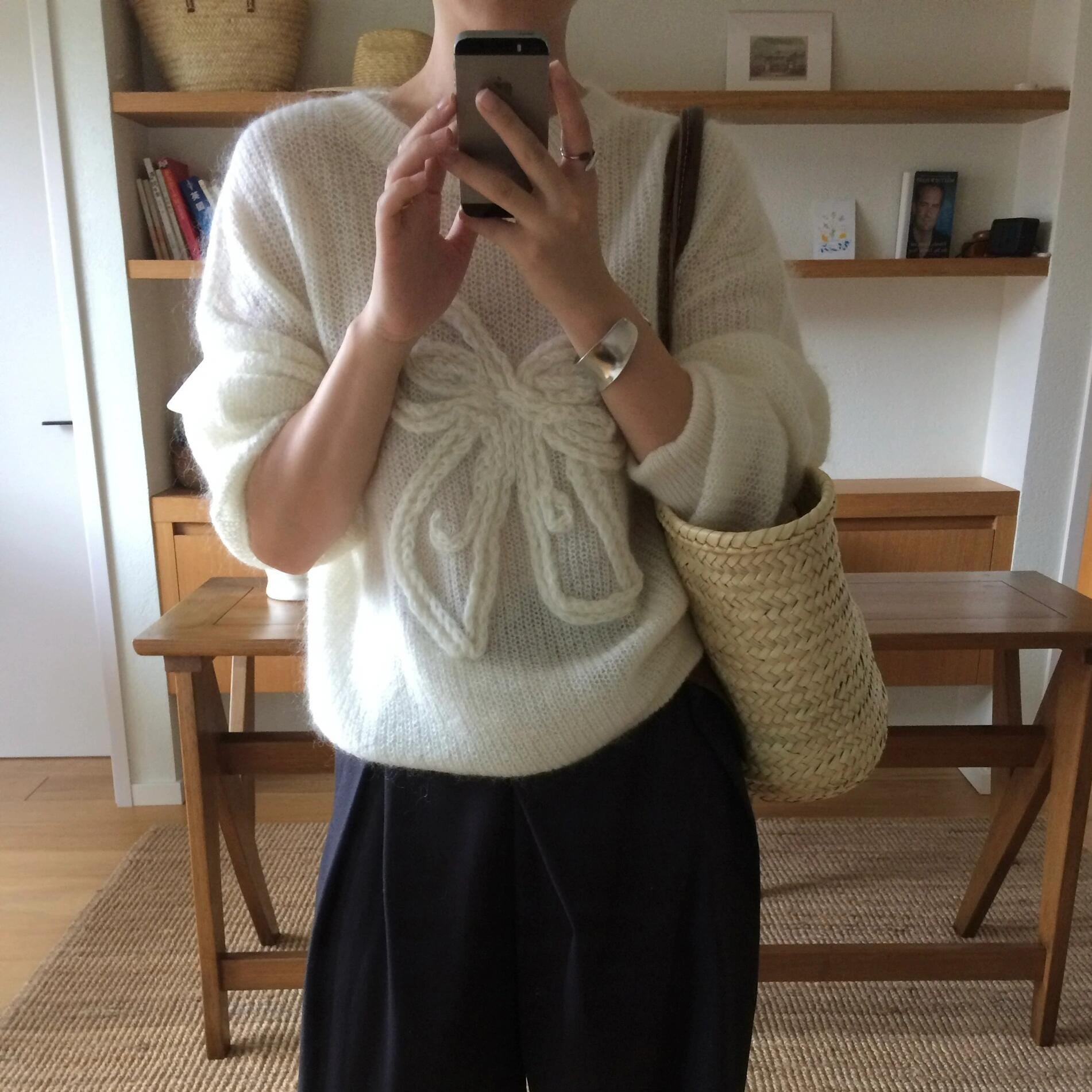 セーター トップス クルーネック ニット リボン 鍵編み プルオーバー 長袖 大人可愛い シンプル 上品 お洒落 こなれ感 デイリー 普段使い