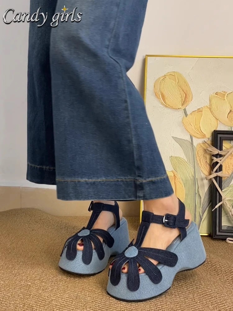 早い者勝ち ローマンスタイル厚底サンダル 夏用ヒール付き 通気性メッシュデザイン トレンドファッションアイテム