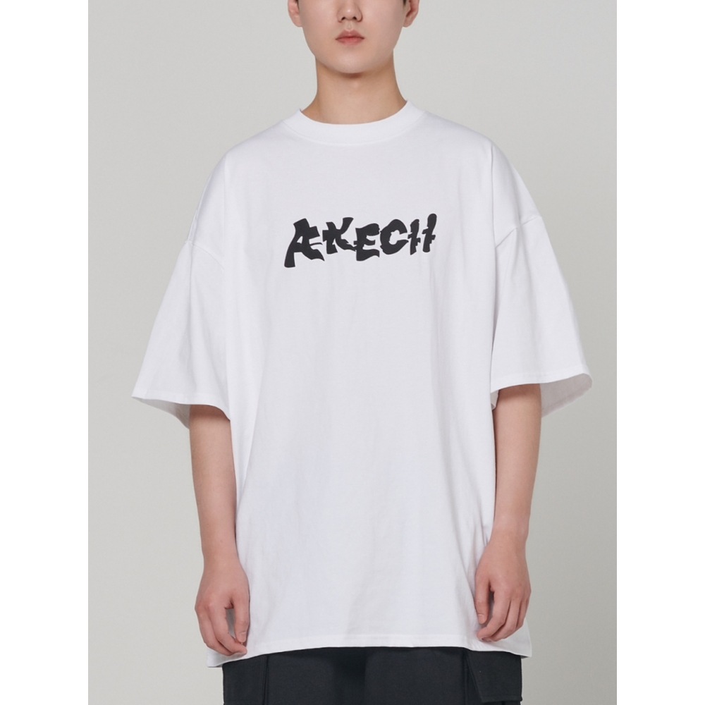 AKECII オーバーフィット エンボ ハーフ T シャツ ホワイトTシャツ
