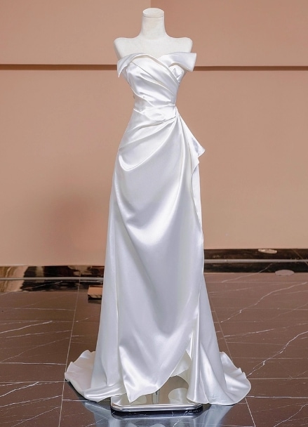 ウェディングドレス ベアトップ ハンドドレープ マーメイドライン デザイン感 結婚式