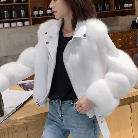 レディース ジャケット コート 上着 前開き ショート 長袖 Vネック 襟付き フェミニン ふわふわ ファスナー ファー フェイクファー かわいい 大人可愛い きれいめ カジュアル 上品 おしゃれ