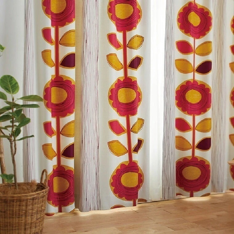 カーテン 遮光 2級 幅100x丈135cm (1枚入）ひまわり 花柄 フラワー 植物柄 腰高窓 100x135 日本製 おしゃれ 丸洗い 洗える 形状記憶加工 既製 リビング 新居 新築