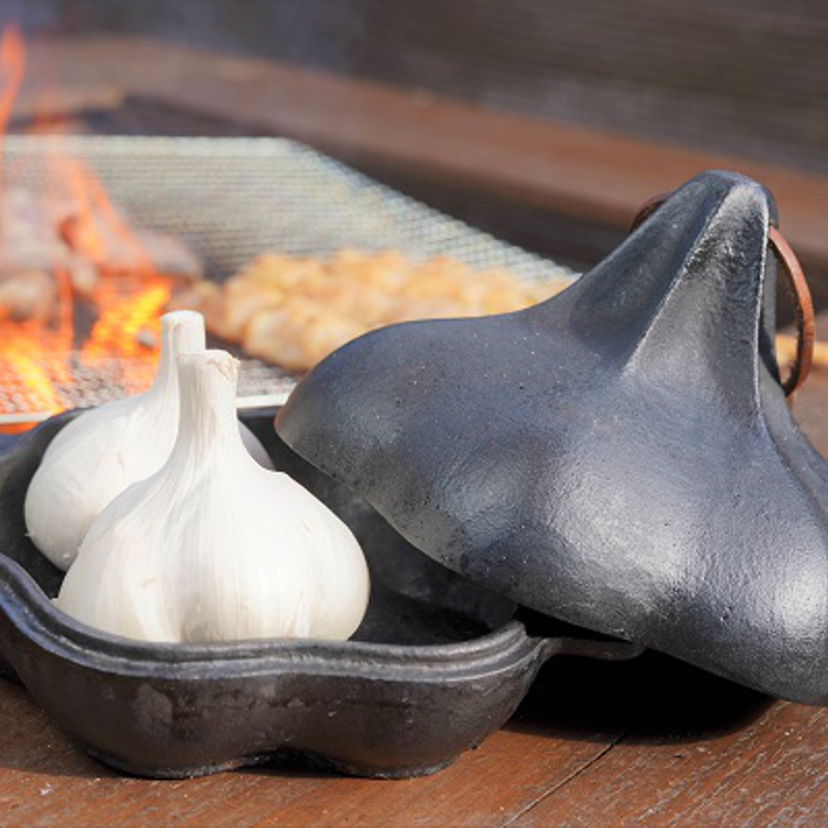 鋳鉄ロースターにんにくん ダッチオーブン ダッチオーブン蓋付き 鋳鉄ロースター スキレット 直火 ガス火対応 鋳鉄製 キャンプ アウトドア バーベキュー おしゃれ 7,454円