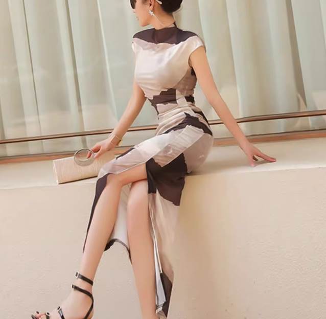 レディース ワンピース サマーワンピ フレア ロング マキシ フルレングス 半袖 チャイナ ラウンドネック セミフレア タイト スリム 細身 ストレート Iライン スマート フェミニン スリット サイ