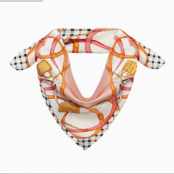 AK Bundang店 ピンク チェーン柄 スクエア シルクスカーフ DCSC4F142P2