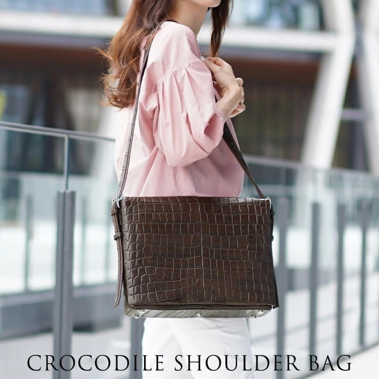 クロコダイルセンター取りマットショルダーバッグかぶせデザイン/レディース『クロコダイル