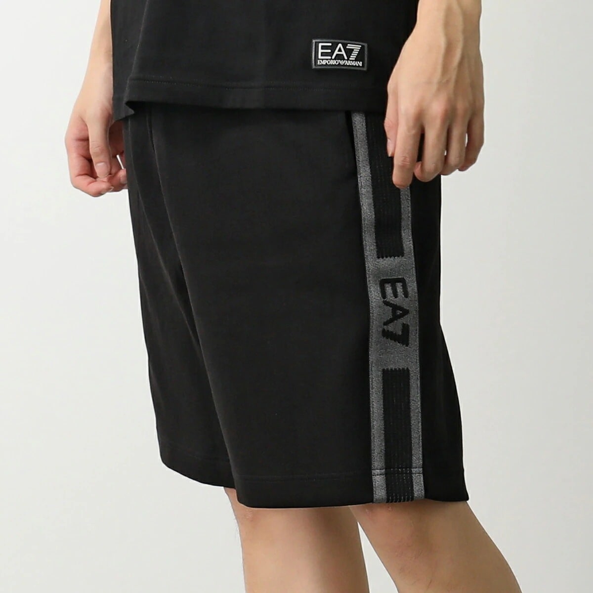EA7 EMPORIO ARMANI エアセッテ エンポリオアルマーニ ハーフパンツ 7M000544 AF12660 メンズ スウェットパンツ ロゴ UC001/BLACK