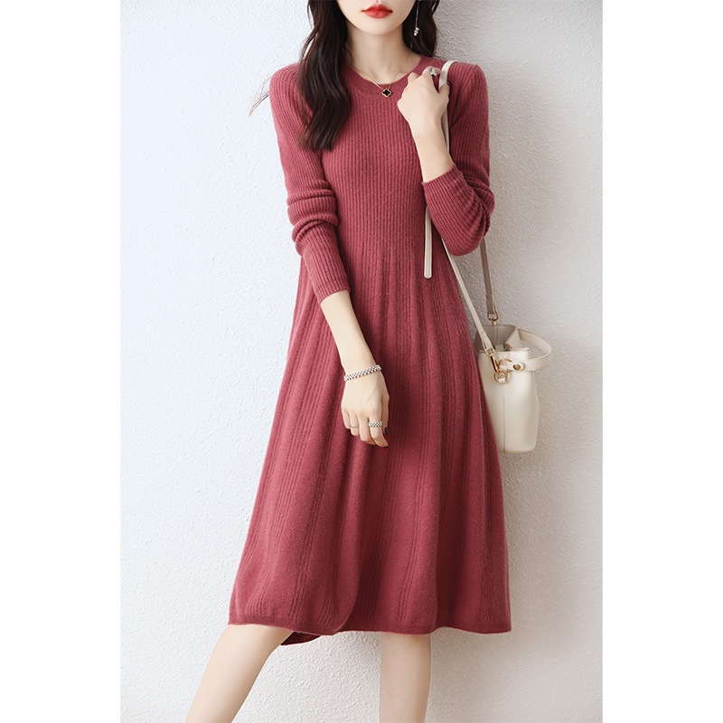 2024新作 ニットワンピ 長袖ロング マキシ丈ワンピ2024秋冬新作aラインドレスレディースロングラウンドネックソリッドカラーセーター膝上スリムニットウールスカート