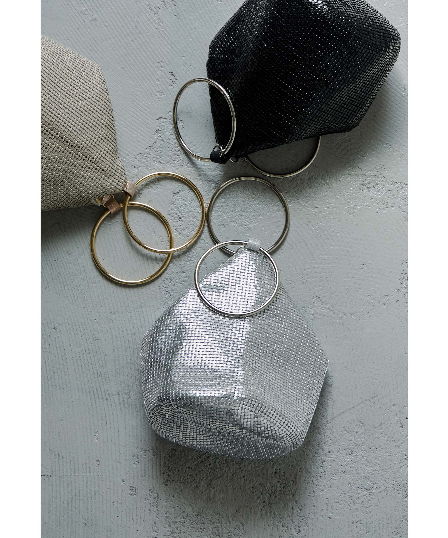 2wayメタルメッシュリングハンドルバッグ パーティーバッグ ハンドバッグ ミニバッグ 底マチ 小さめ 斜めがけ 肩掛け チェーン レディース 結婚式 お呼ばれ 二次会 披露宴 謝恩会 成人式