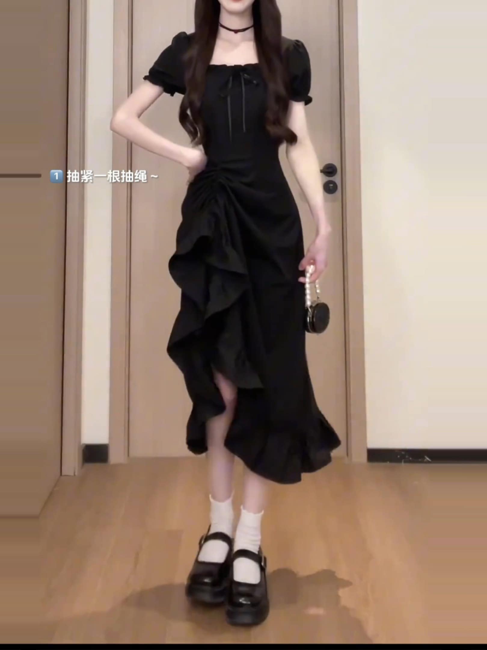 大きいサイズのスクエアネック半袖夏の女性向け着痩せ効果のあるリボン付き高級感のあるロング