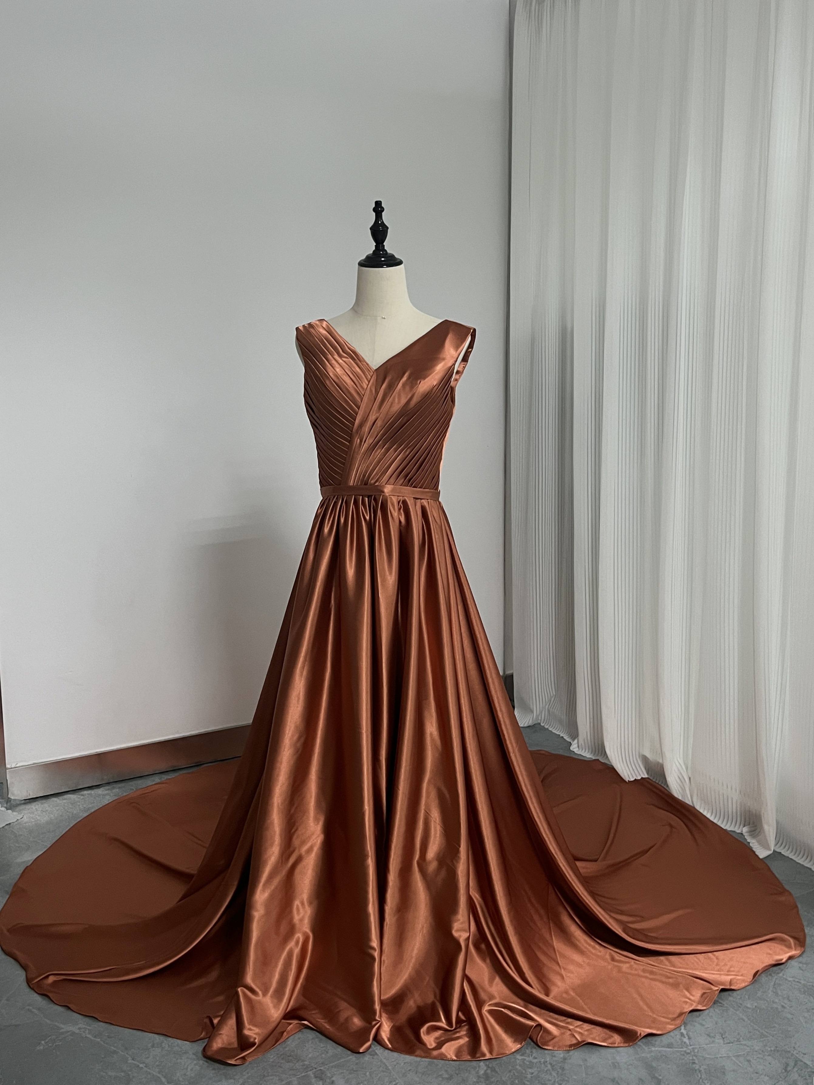 エレガント カラードレス テラコッタ色 優雅なシルエット フックタイプの編み上げ パーティー