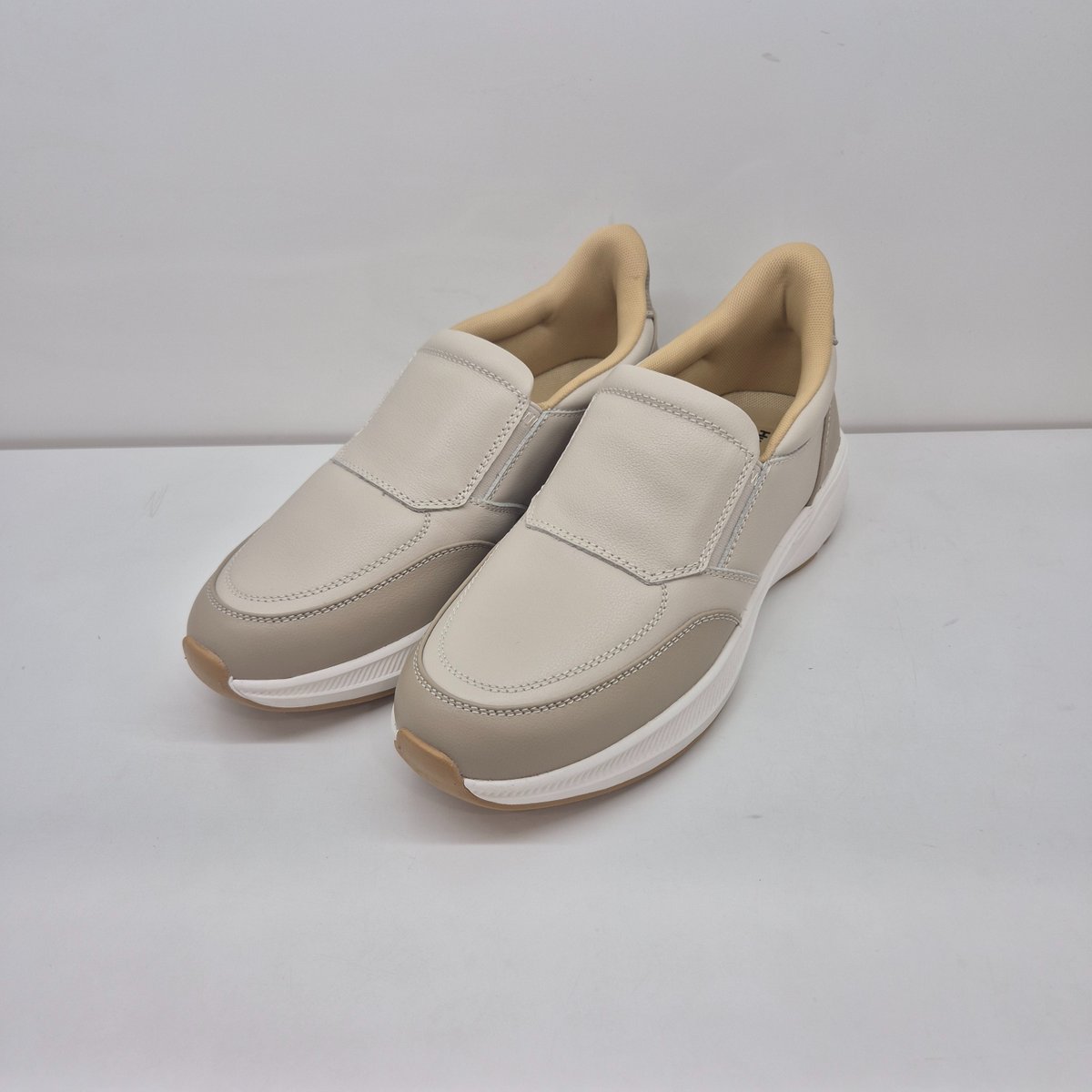 女性用ハンズフリー軽量スリッポン FR469A