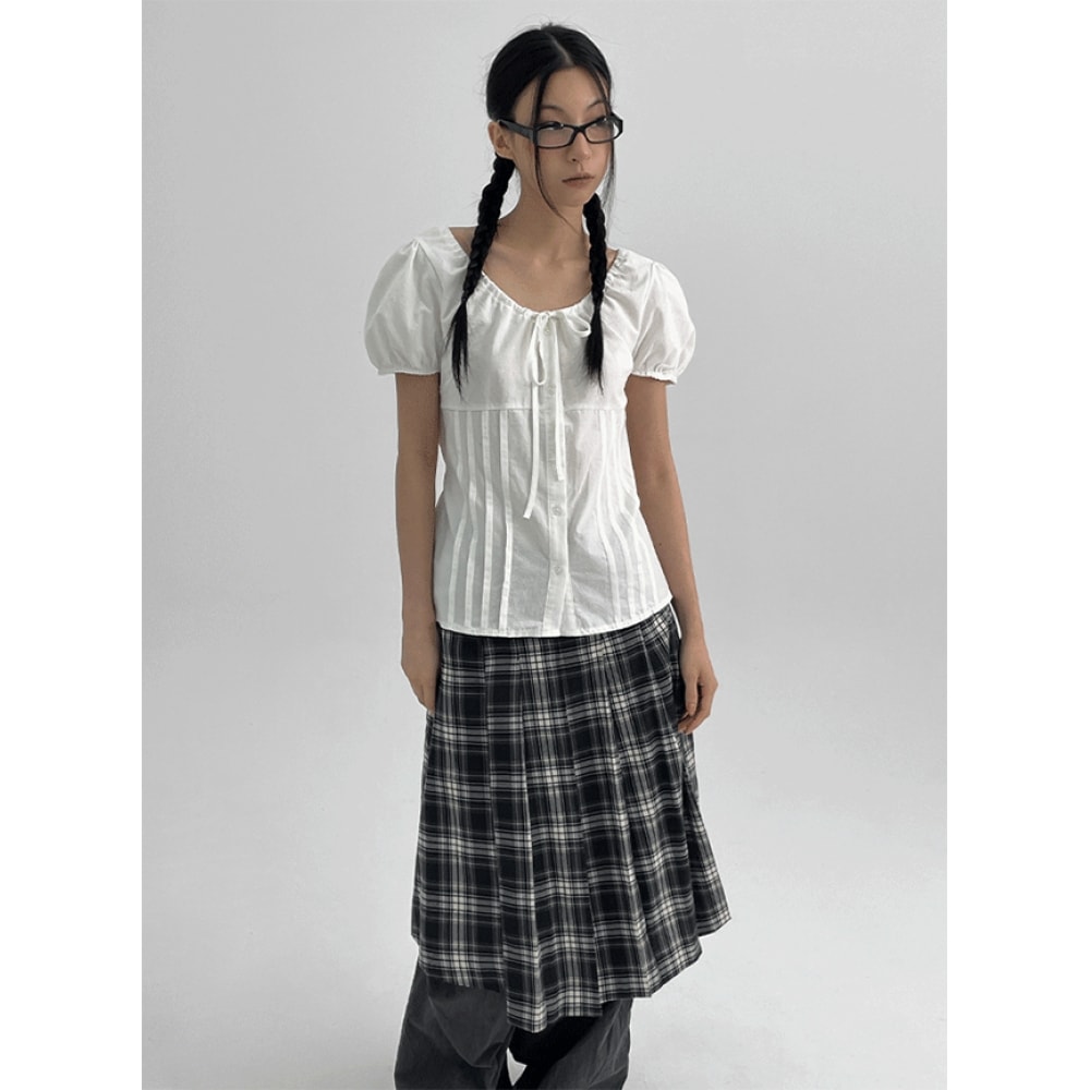 ブラックアップ シャグ リボン パフ ブラウス モデル名