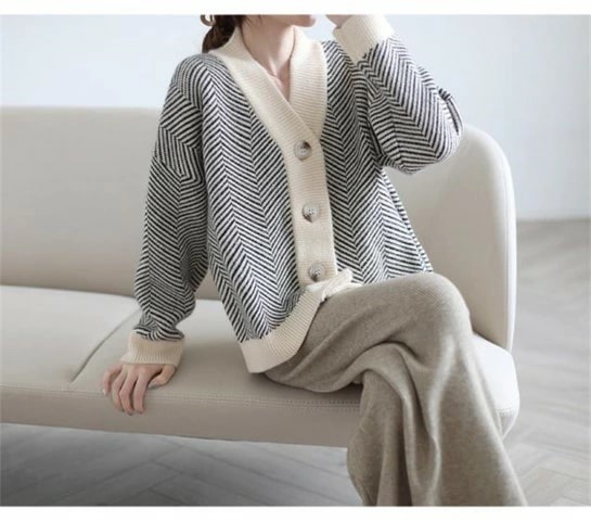 ボーダー柄 セーター ニットトップス カーディガン かわいい レトロ レディース大きいサイズ レディース 平干し ニット ニットセーター vネック カーディガン knit sweater 6,167円