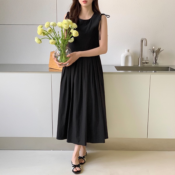 （フェミニンムード／2WAY演出／お出かけコーデ）ロレイン ワッシャー リボンストラップ ノースリーブ フレア ロングワンピース op16032