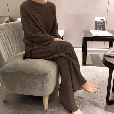 セットアップ ニットソー ストレートパンツ ロング ロング丈 袖あり 長袖 ボートネック リブニット ニット 上下セット 2点セット ツーピース お得 大人可愛い きれいめ 上品 おしゃれ お洒落 5,874円