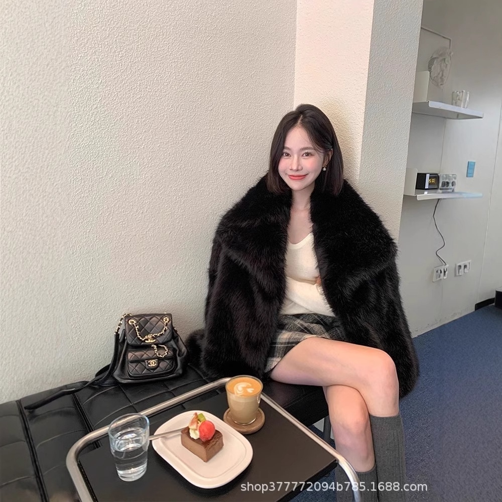 大きなラペルの毛皮コートショートファッションキツネの毛皮のコート女性のゆったりとした多目的な環境に優しい毛皮ミンクコート