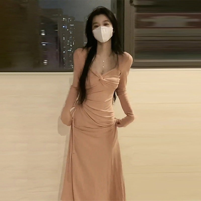 初秋服2025新作継母ヒップカバーロングスカートホットガールフランス長袖ワンピース子供秋