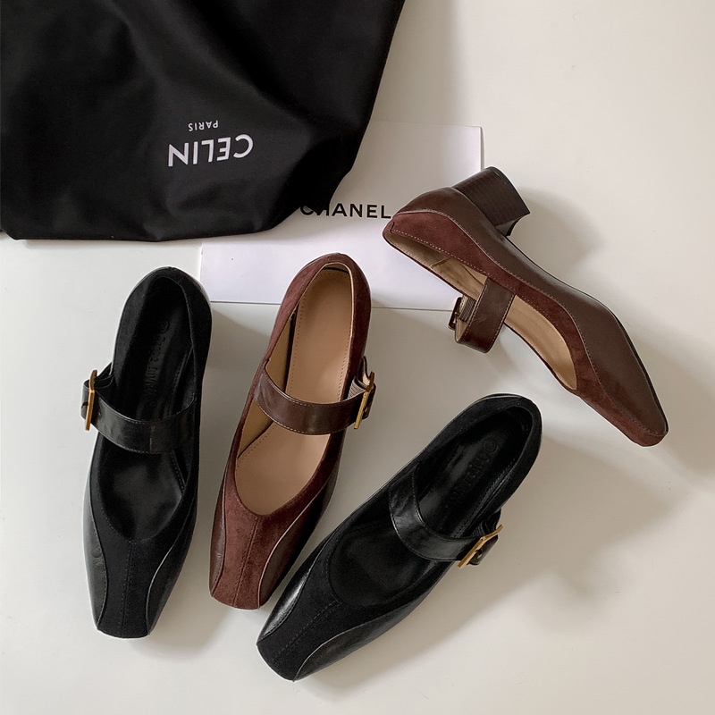 シープスキンバージョンスプリングスプリング新しいフランスのレトロスクエアバックル太いかかとメアリージェーンシューズ女性用汎用浅い口靴