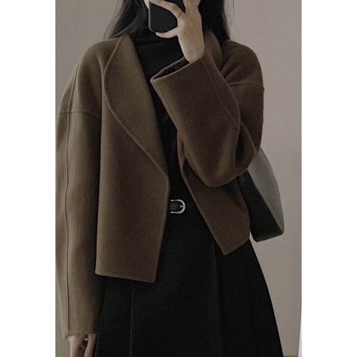 アウター レディース ショートウールコート ショート丈 長袖 襟付き 前開き 大人可愛い きれいめ シック レトロ 上品 おしゃれ お洒落 かっこいい 大人女子 クール エレガント こなれ感 抜け感