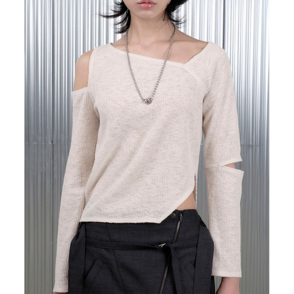 デビーアッパーダイアゴナルラインカットアウトスリーブトップ_アイボリー