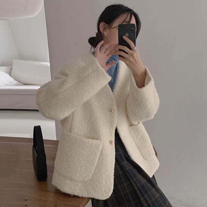 韓国ののフレンチスタイルの小さいスタイルのVネックルーズで多用途な大きなポケットの長袖フープラムウールコート女性用 4,844円