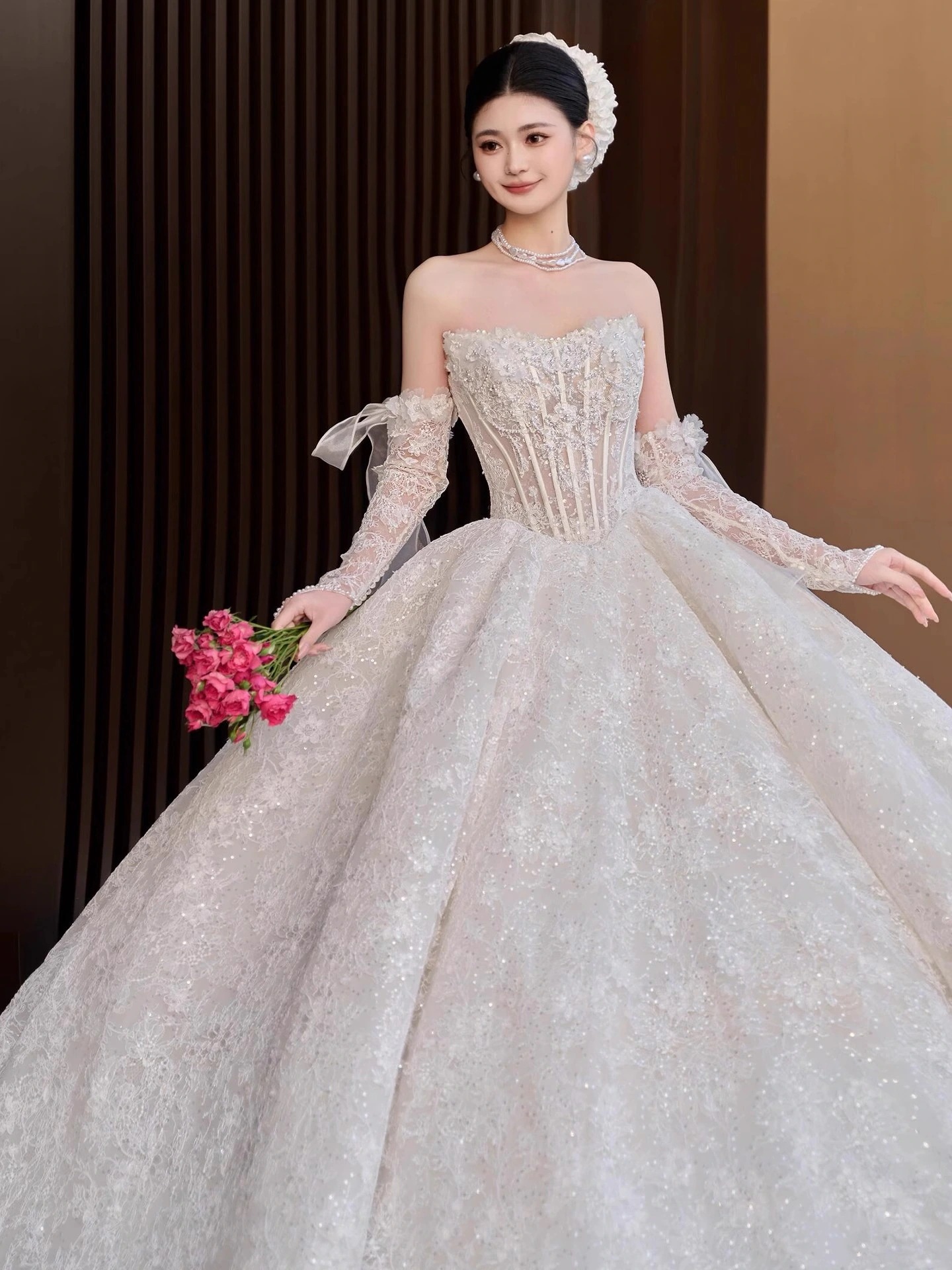 レースのウェディングドレス2025ハイエンドチューブトッププリンセススタイルメインヤーン花嫁プチガウンヤーントレーリング