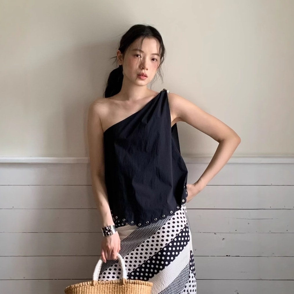 【送.料.無.料.急速発送】純欲ギャル斜め肩ノースリーブ単根ガーターオフショルオーバーT 5,189円