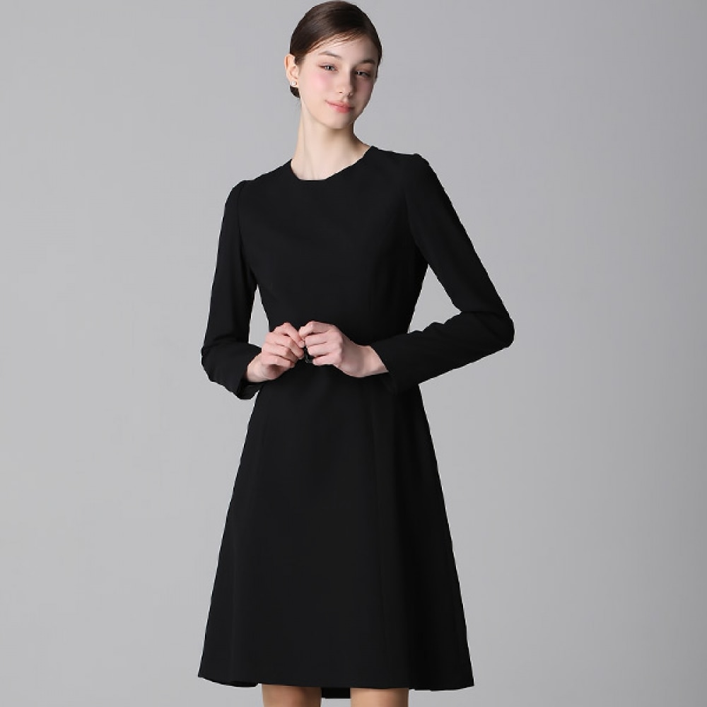 (Liszt) レザーベルト付きフレアワンピース