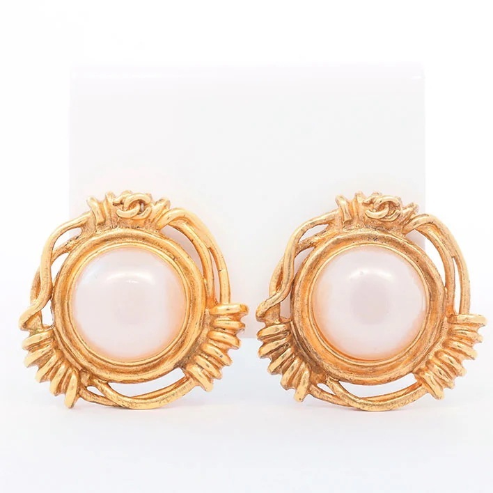 シャネル ココマーク バロックパール風 透かしフレーム ラウンド クリップタイプ フェイクパール 【イヤリング】