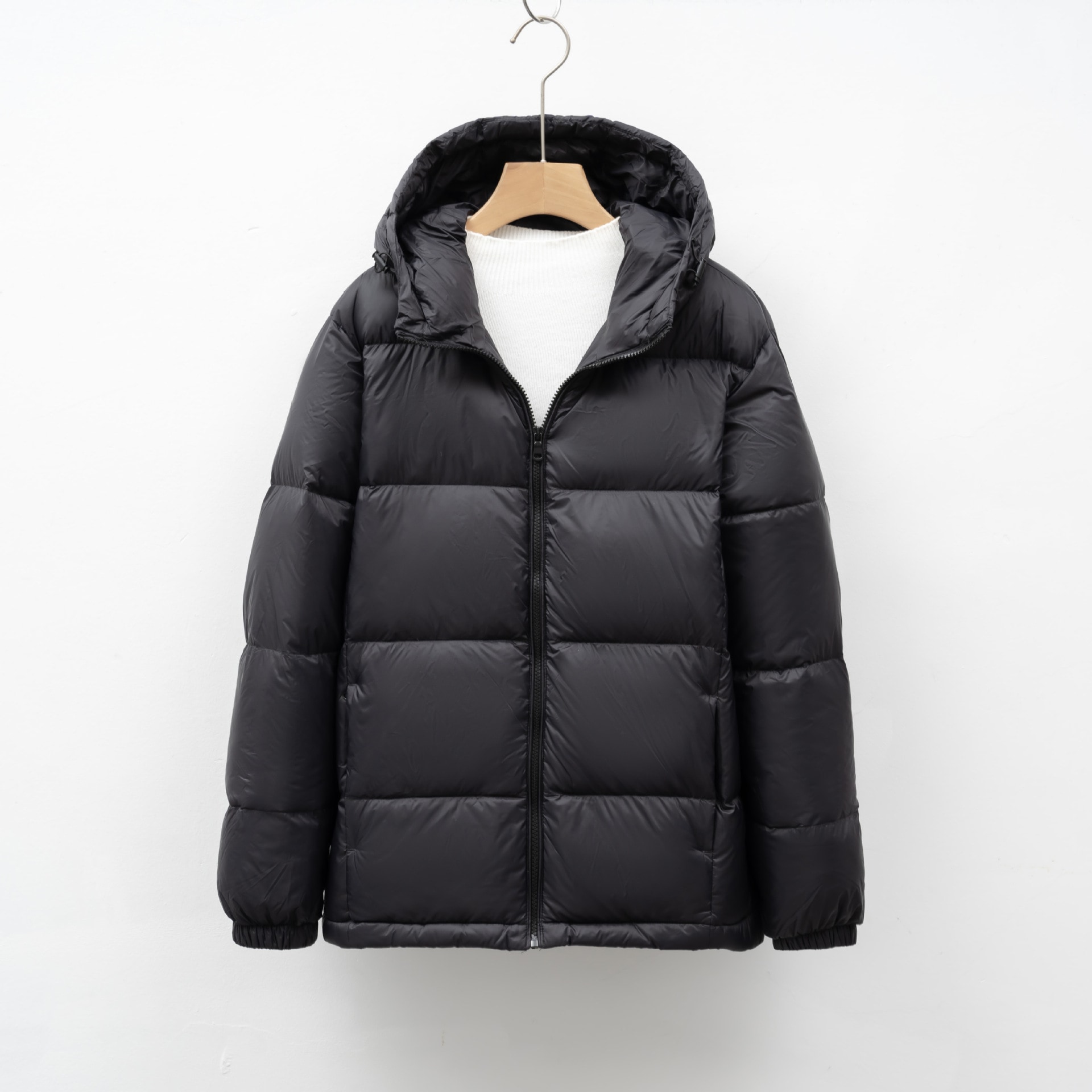 女性用の新しいダウンジャケット冬用フード付き防風カジュアル万能パファージャケット暖かいアウターウェア