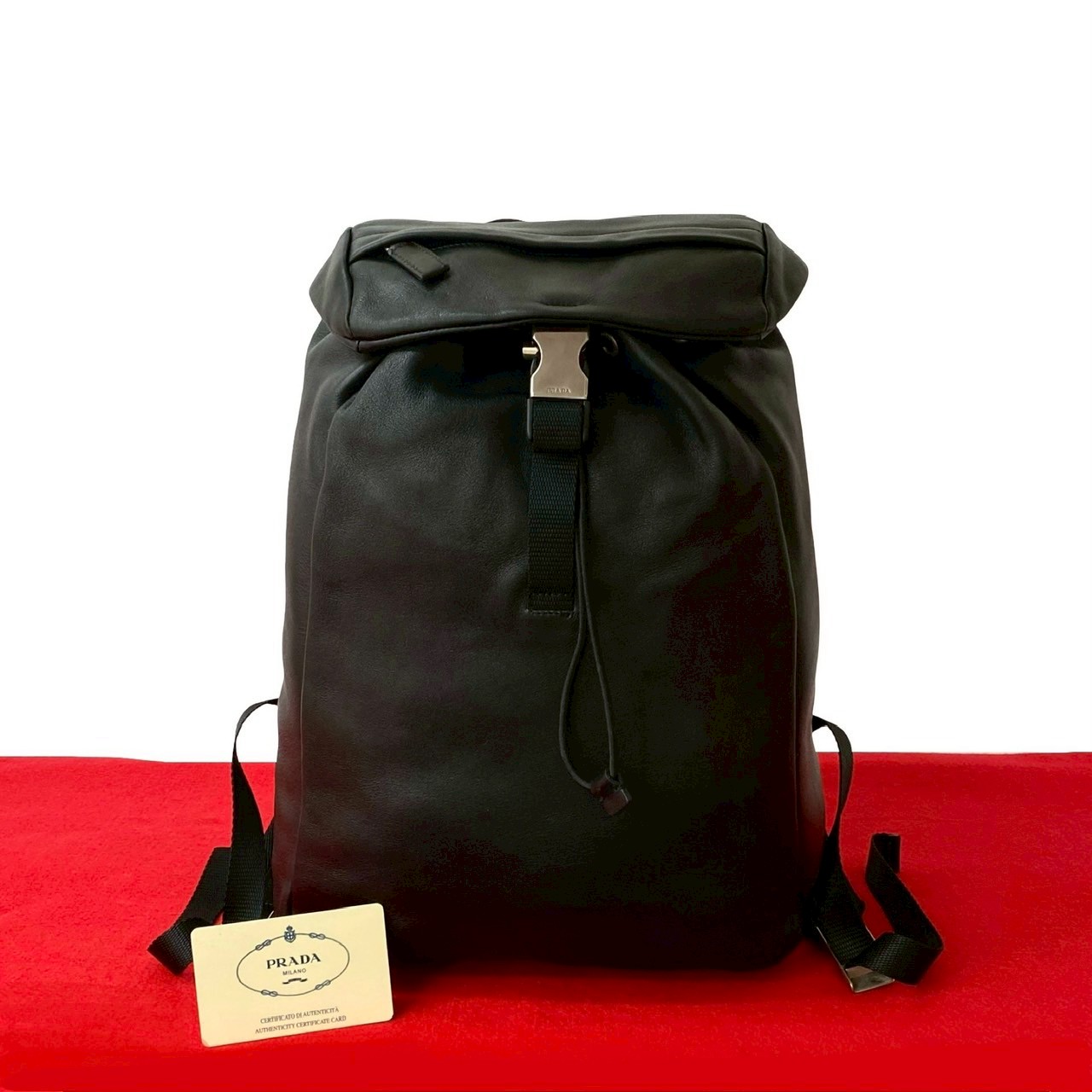 プラダ ロゴ 金具リュックサック レザー ブラック 26130